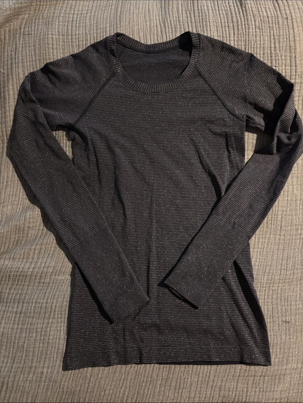 Lululemon Swiftly Tech Long-Sleeve Shirt Full-Length in Metallic Black Size 6